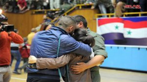 Liberado el primer grupo de secuestrados por terroristas en Duma Liberado el primer grupo de secuestrados por terroristas en Duma